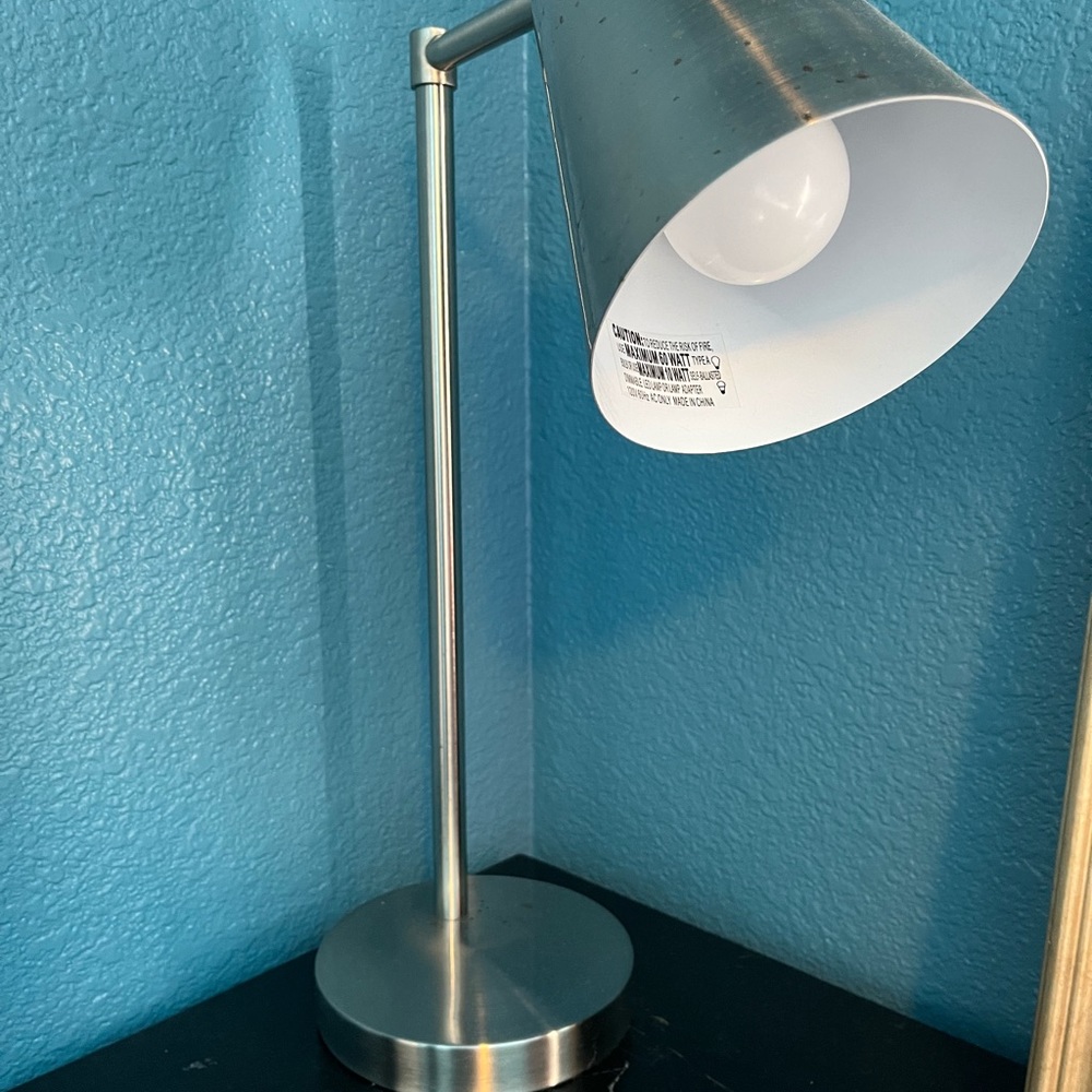 Desktop touch lamp
